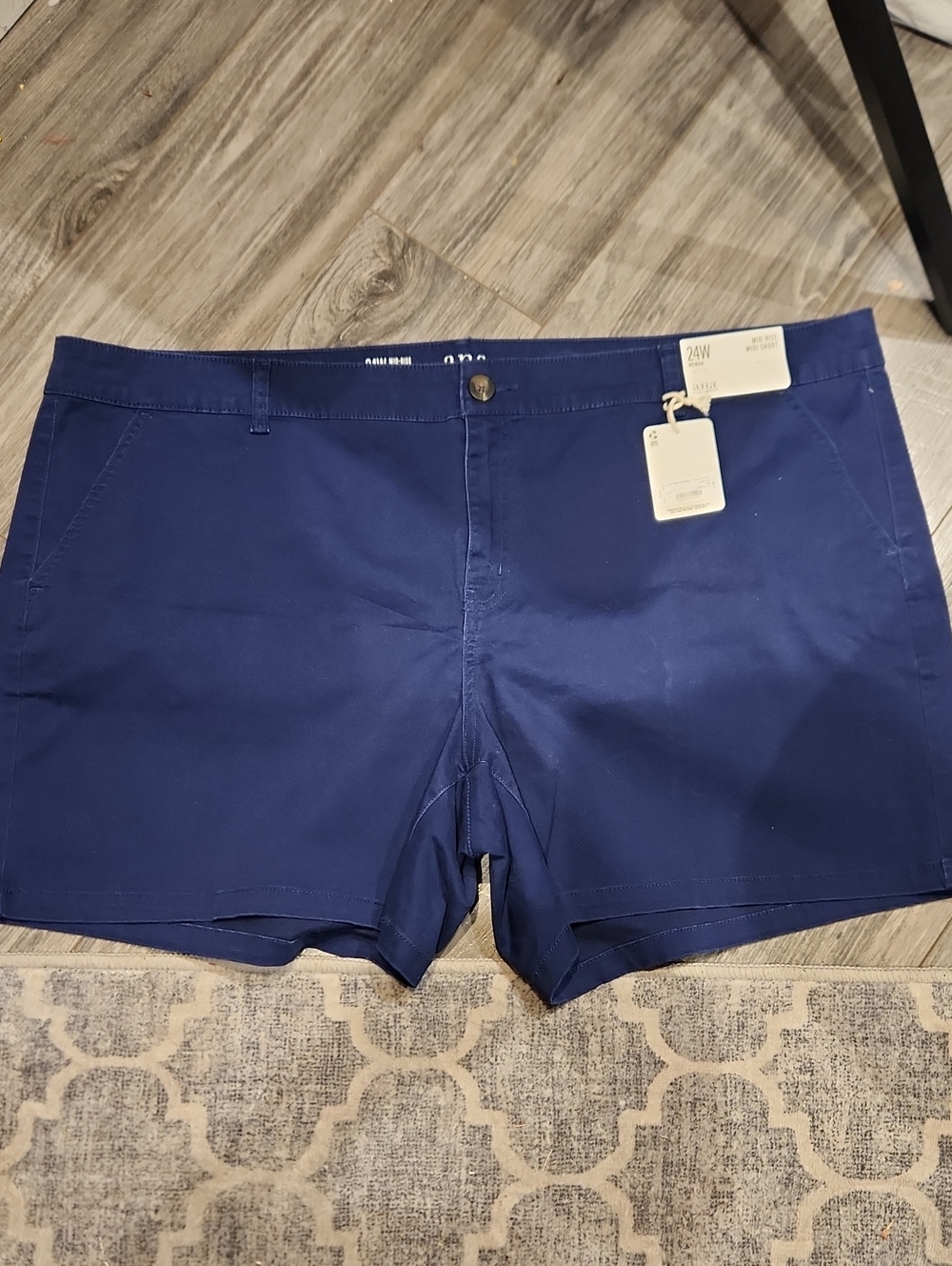 NWT A.n.a Navy Blue Casual Stretch Bermuda Shorts